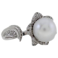 Diamonds South Australian Pearl Cluster 18 kt Gold  Ring