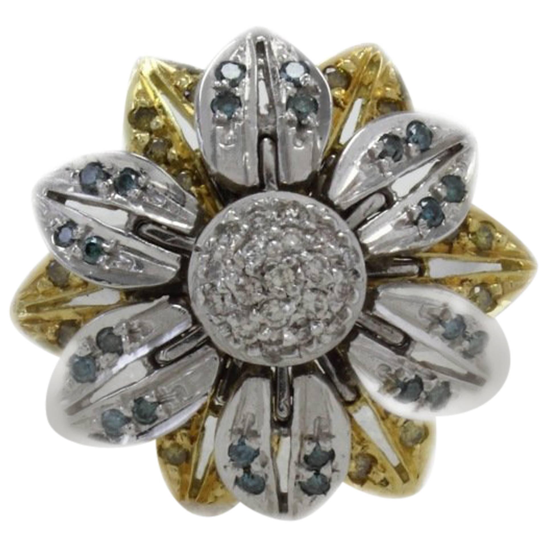  White Blue Yellow Diamonds Cluster 18 kt Gold  Ring
