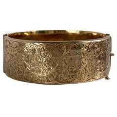 Bracciale vittoriano con braccialetto inciso in oro 9 carati