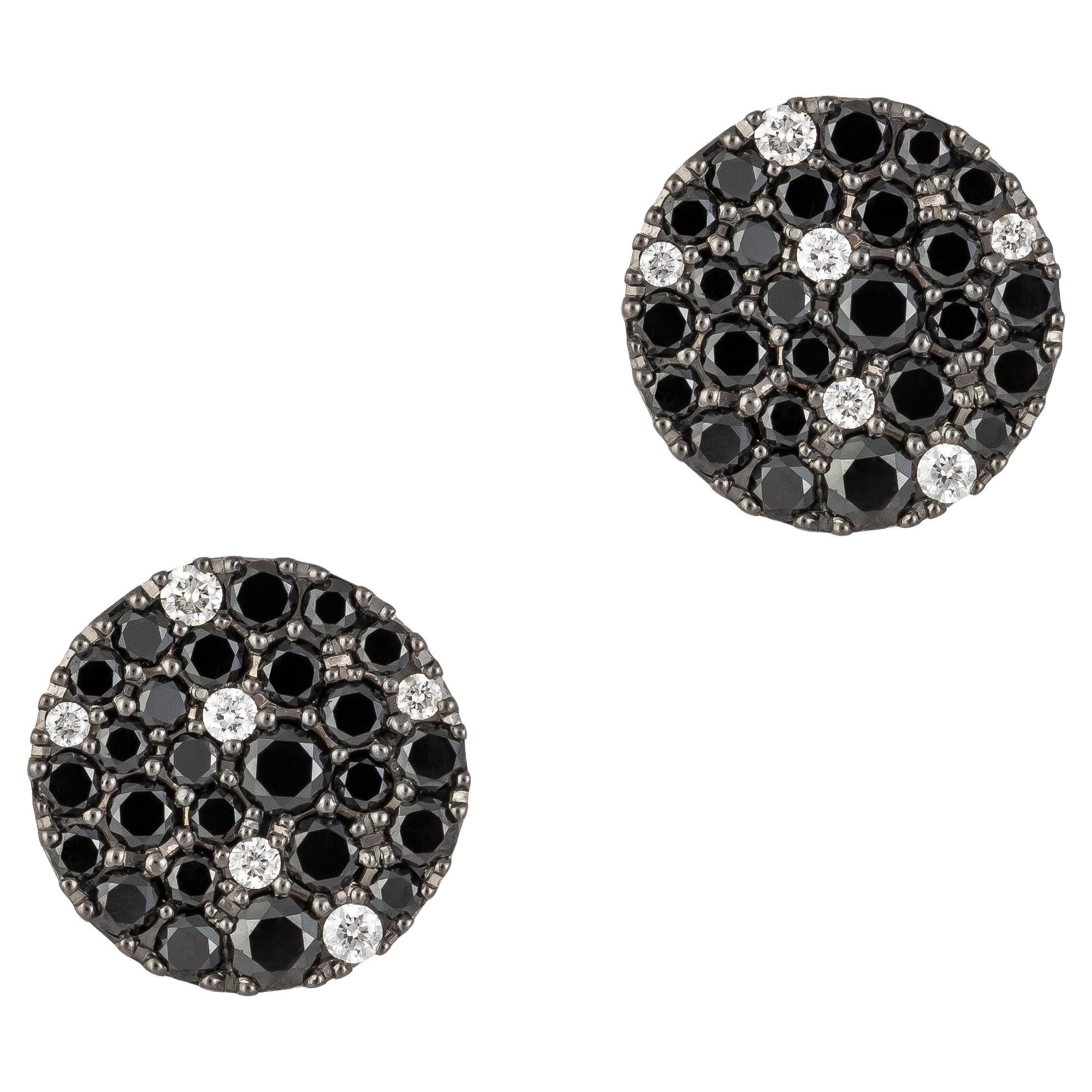 NWT $3, 525 18KT Fancy Glittering Black Diamond White Diamond Stud Earrings