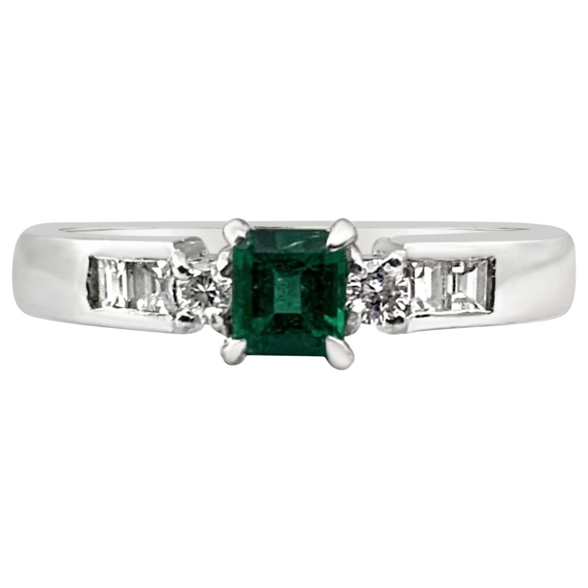 Vintage Natural Colombian 0.21 Carats Emerald and Diamond Ring, Platinum