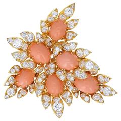 Vintage 1970s Van Cleef & Arpels Coral Diamond Leaf Motif Brooch 1
