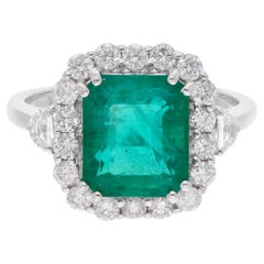 Bague cocktail émeraude de Zambie SI pureté diamant de couleur hi-colore en or blanc 18 carats
