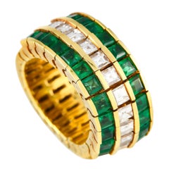 Bague en or jaune 18 carats avec diamant de 1,0 carat et émeraude