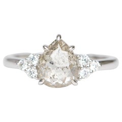 1.61 Karat Celestial Diamant Trio Sides 14K Weißgold Verlobungsring R6254