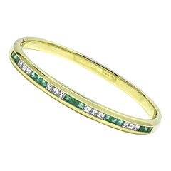Mayors 0.95ct Diamond 1.20ct Emerald Gold Bangle
