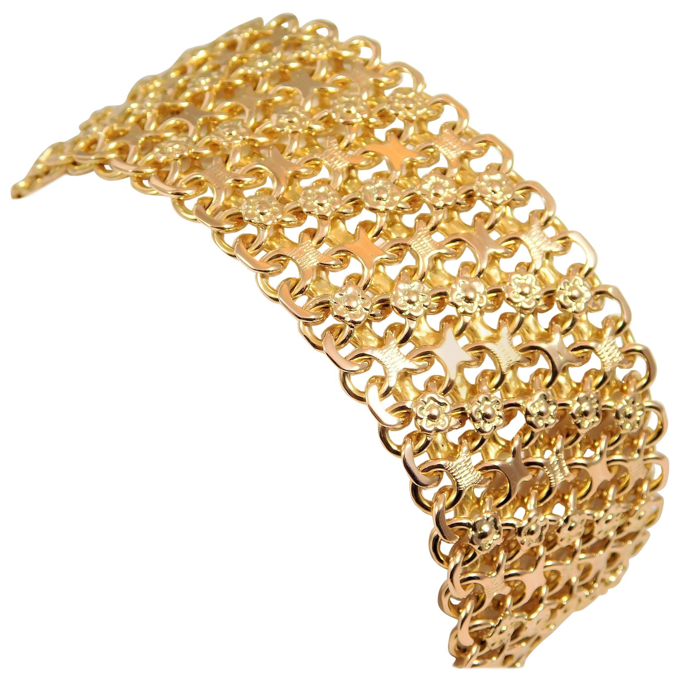 Intricate and Ornate Floral Design Gold Bracelet For Sale