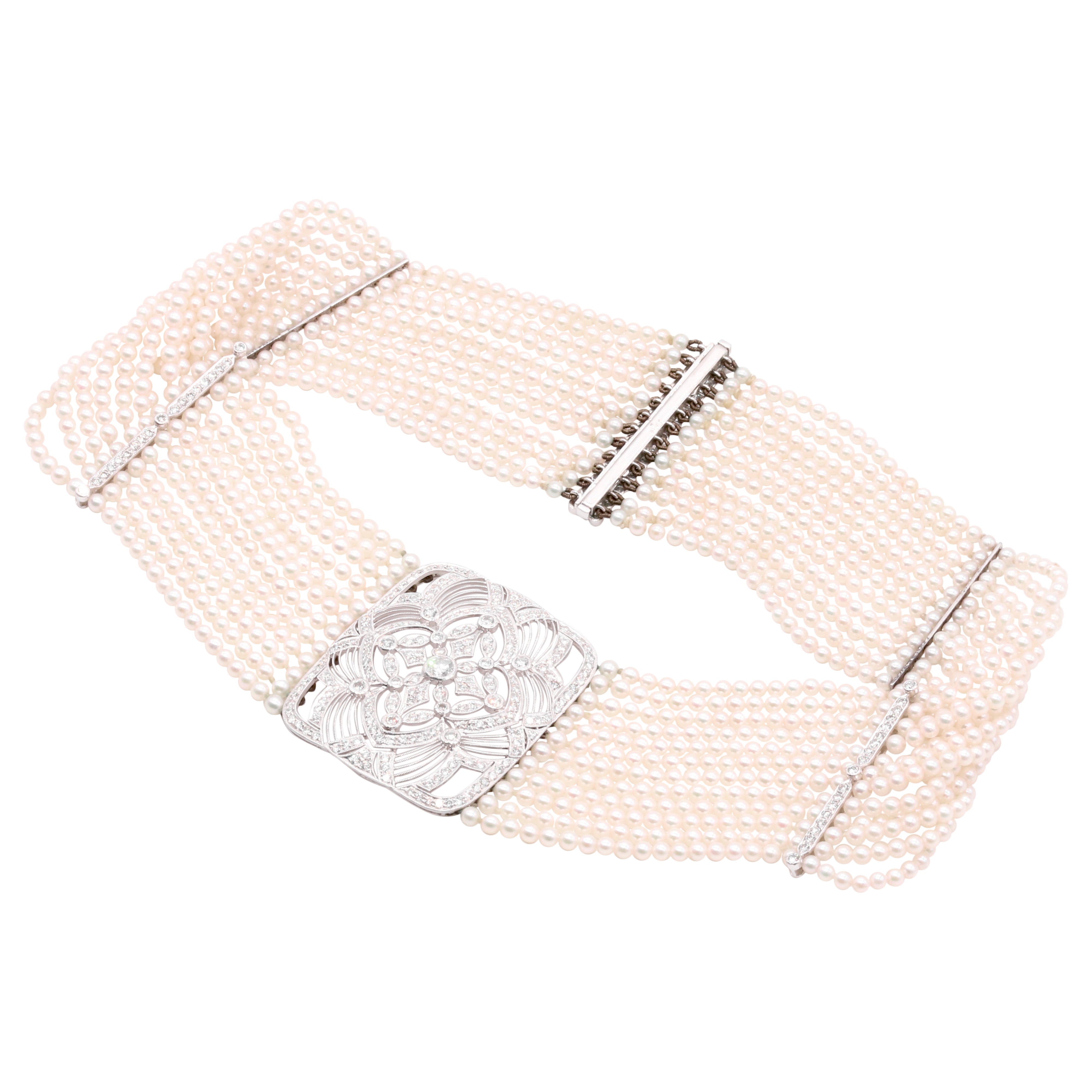 Halskette aus Platin mit 2,5 Karat Diamanten und mehrreihigen Perlenkragen von Adler, Vintage im Angebot
