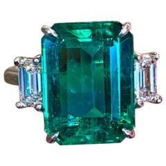 Anillo de esmeralda verde vivo de 7,45 quilates certificado por Gubelin de Emilio Jewelry