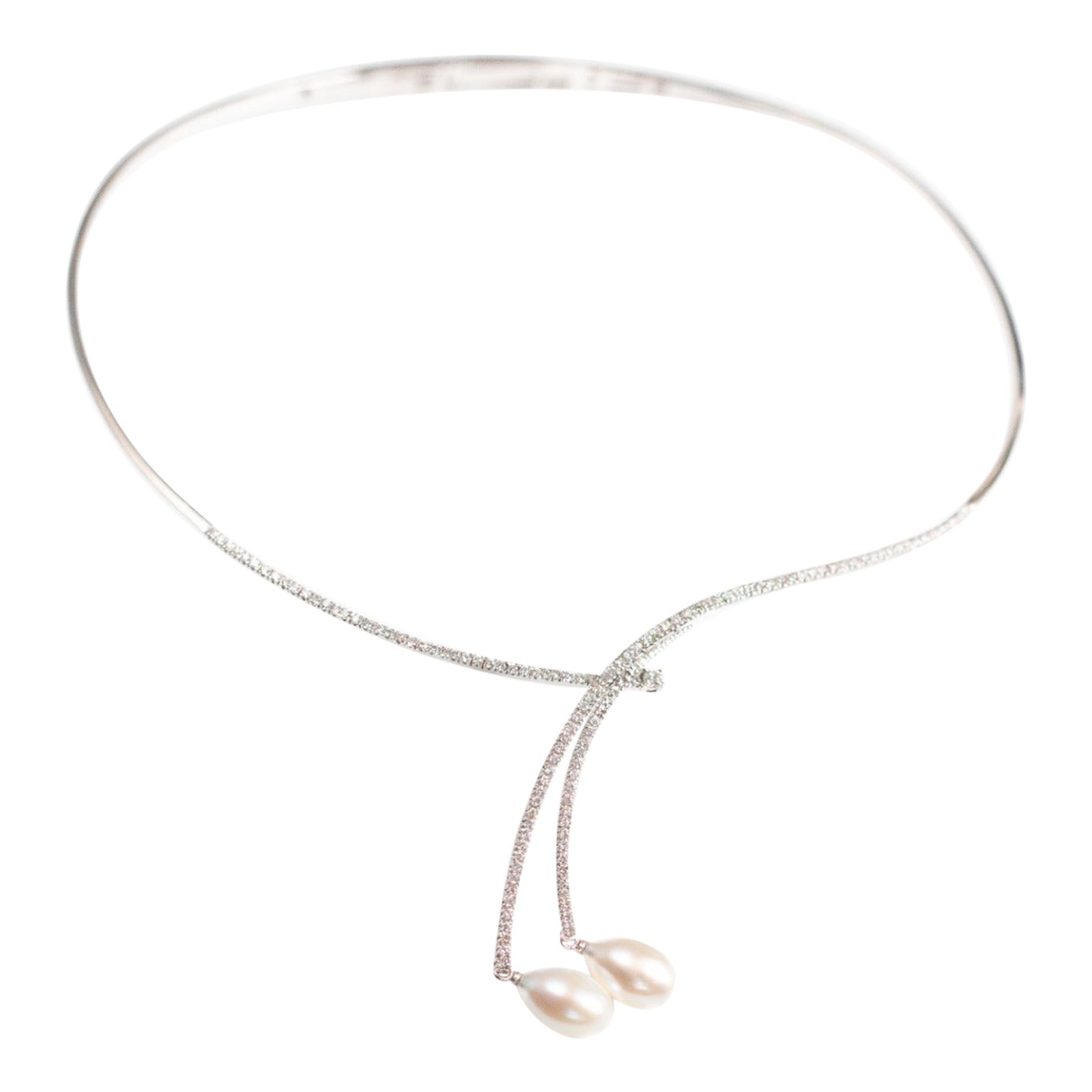 What is a negligee necklace?