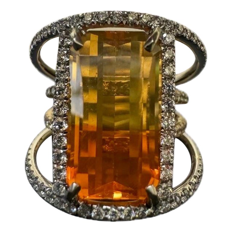 Anillo de ópalo de fuego de oro blanco de 18 quilates con halo de diamantes y certificado GIA de 7,51 quilates y corte radiante