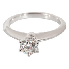 Tiffany & Co. Solitär Verlobungsring aus Platin .40 CTW.