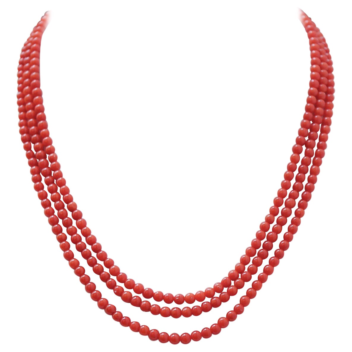 Coral, 18 Karat Yellow Gold Necklace.