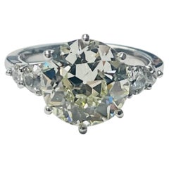 Verlobungsring aus Platin mit 5,06 Karat Diamant im alteuropäischen Schliff, GIA-zertifiziert.