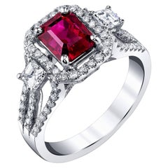 Anillo de cóctel de diamantes y rubí birmano sangre de paloma de 2,02 quilates certificado por el GIA