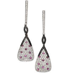 Pendientes Eli Frei Rubí Blanco y Diamante Negro en Oro