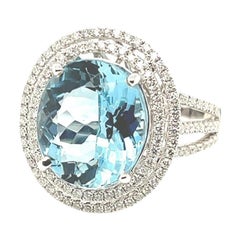 Anello cocktail con acquamarina e doppio diamante in oro bianco, 5,52 carati