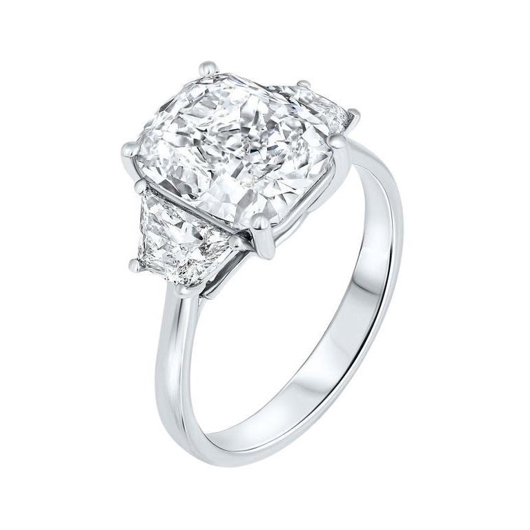 3,50ct. Verlobungsring mit drei Steinen aus 18 Karat Gold mit natürlichem Diamanten im Kissenschliff, GIA-Bericht