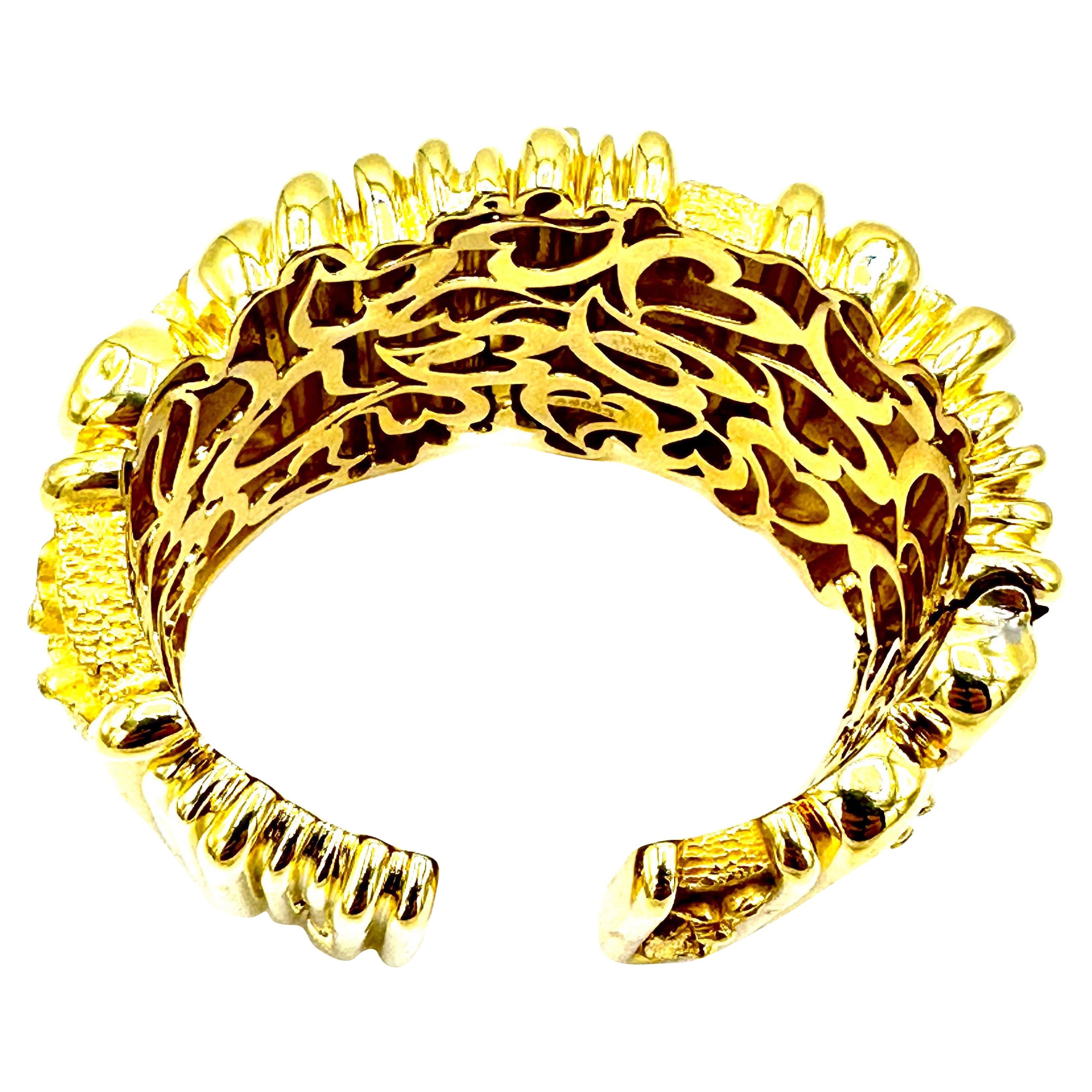 Henry Dunay, manchette à motif abstrait en or jaune massif 18 carats Pour femmes en vente