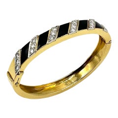 David Webb 1.10 Carat Diamond & Onyx 18K Yellow Gold & Platinum Bangle Bracelet