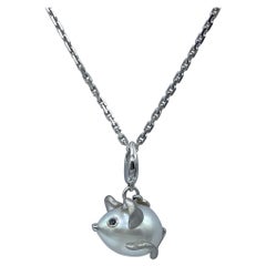 Ciondolo/Charm Topolino in oro 18Kt diamanti neri e perla Australiana