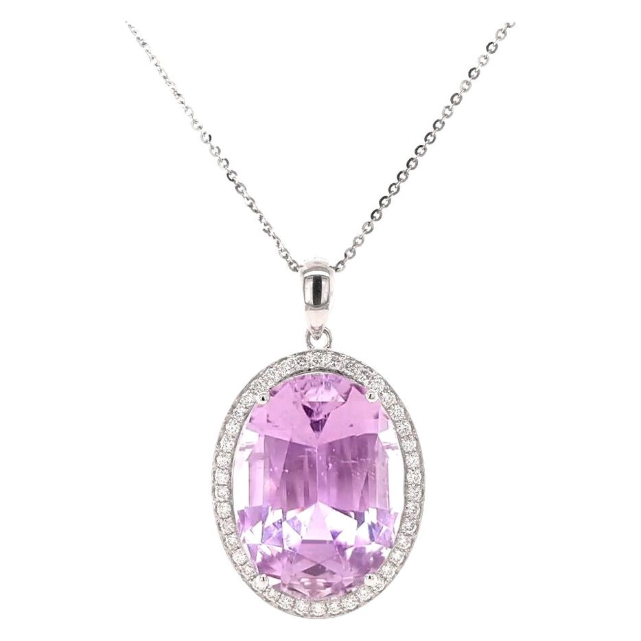 Fei Liu Collar Colgante de Oro Blanco de 18 ct con Halo de Kunzita y Diamantes de 17,60 ct