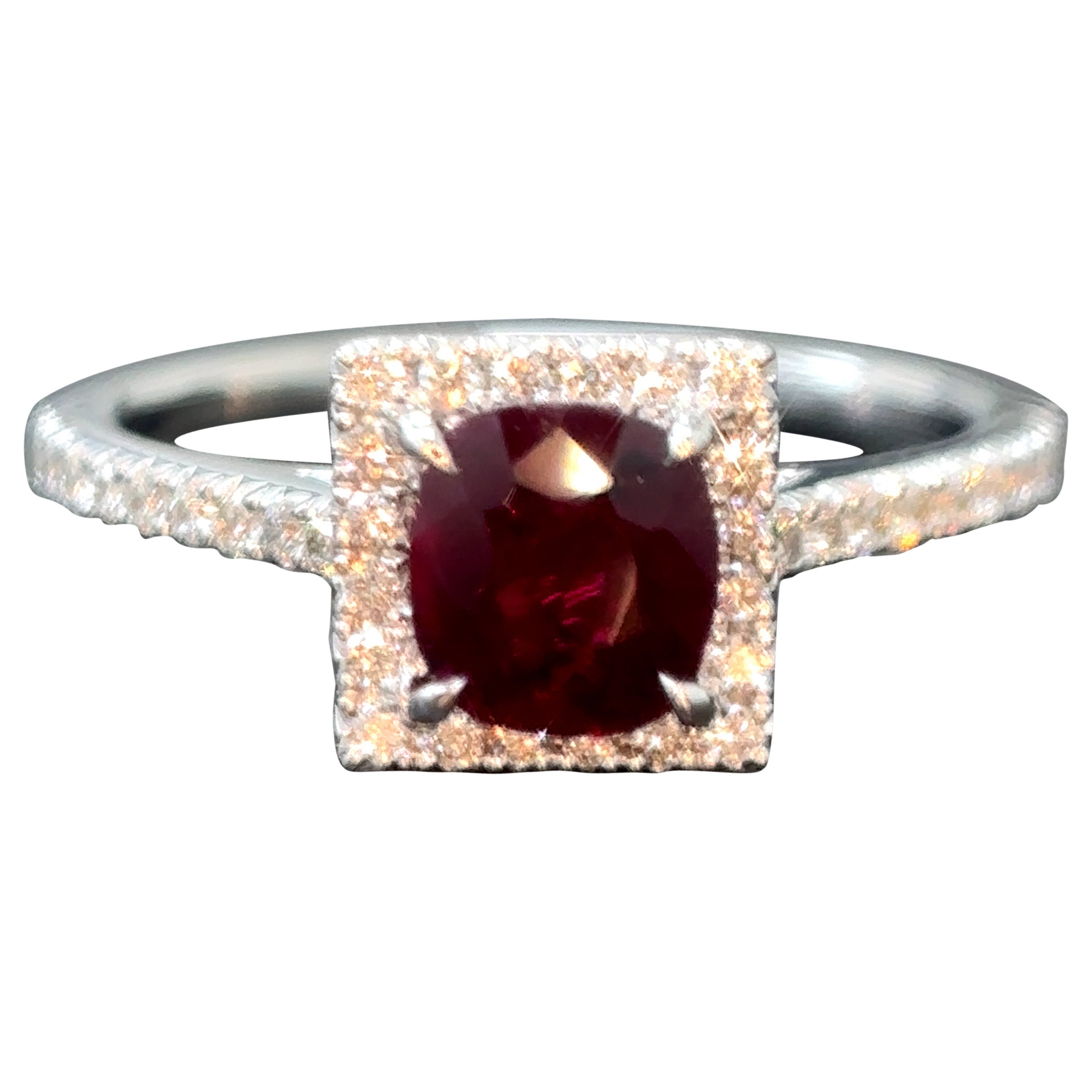 Gubelin Certified 0.89 Carat Burma No Heat Ruby White Diamond 18K Gold Ring