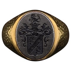 Boucheron Siegelring aus Stahl und 18 Karat Gelbgold, um 1970