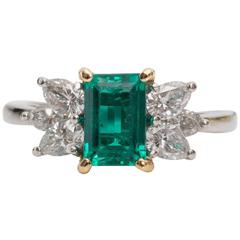 1980s Tiffany & Co. 1 Carat Emerald and Diamond Platinum Yellow Gold Ring 2
