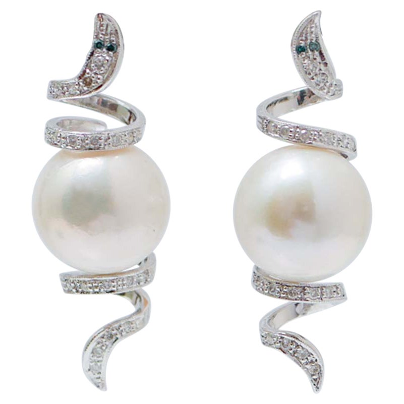 Pendientes colgantes de perlas, diamantes y platino.