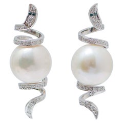 Perles, diamants, platine Boucles d'oreilles pendantes.