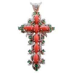 Collier pendentif croix en corail, spinelle, diamants, or rose et argent