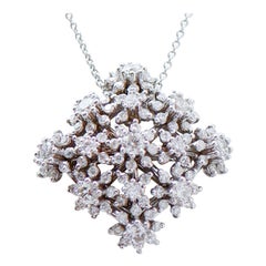 Diamants, collier pendentif en or blanc 18 carats.
