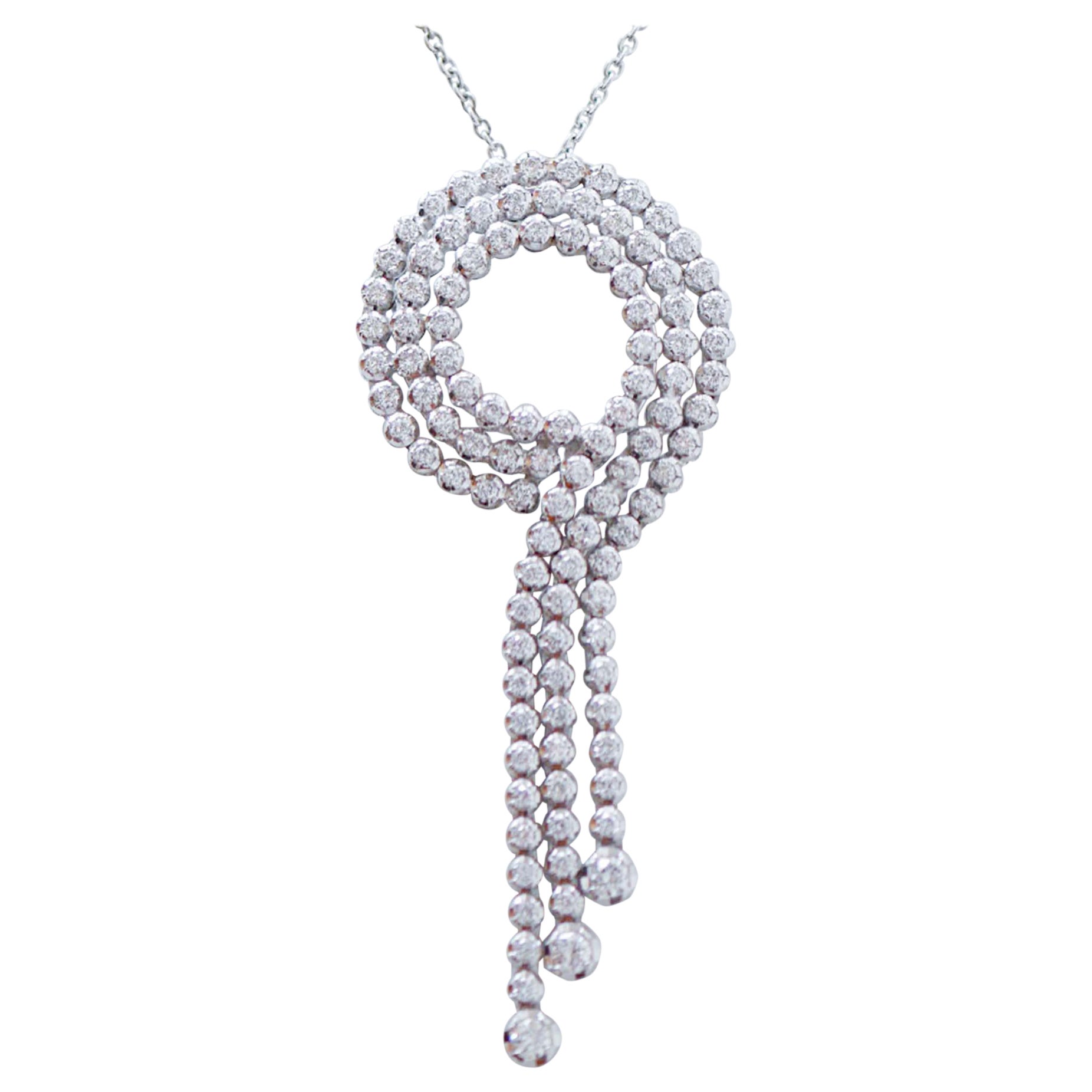 Diamonds, 18 Karat White Gold Pendant Necklace.