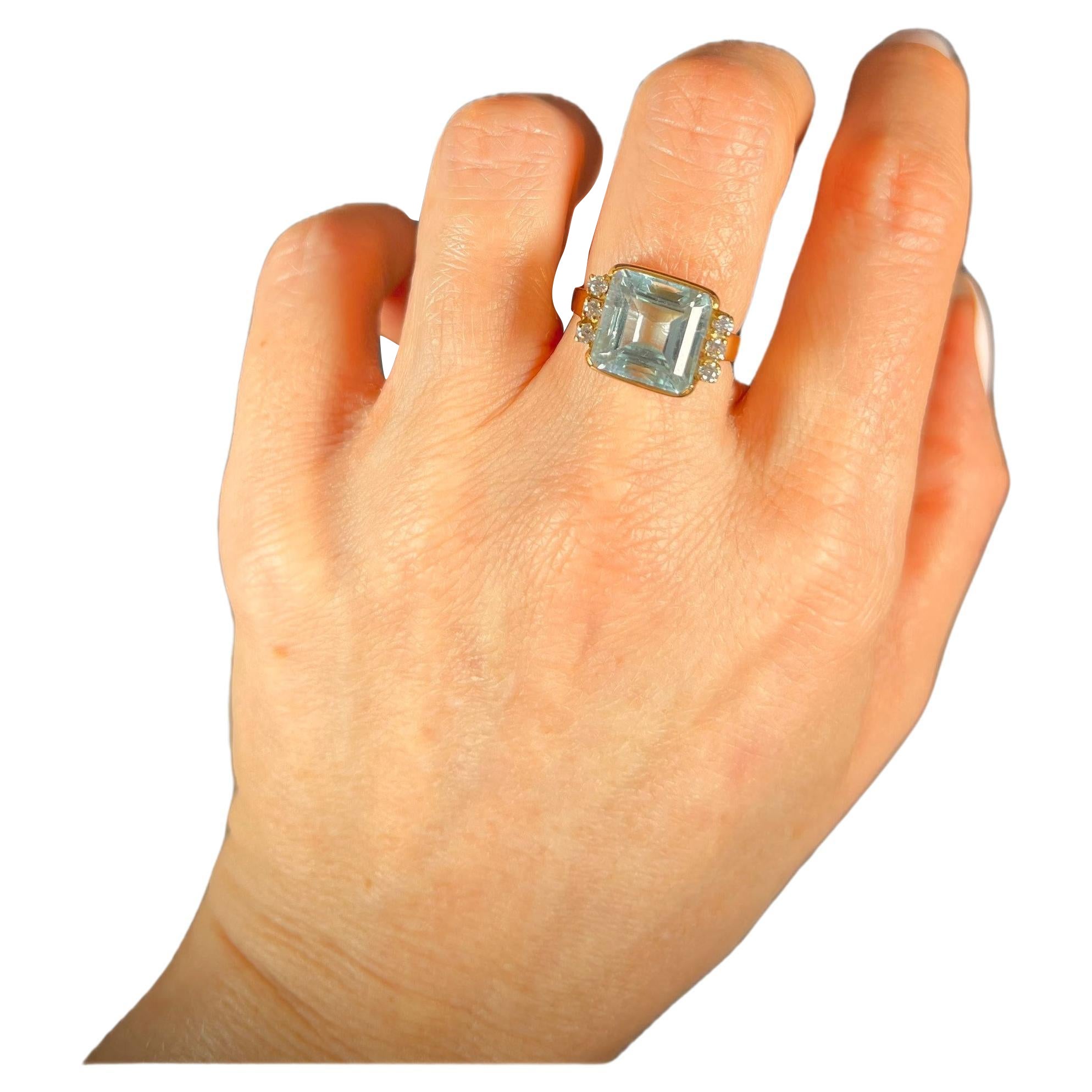 Antiguo Anillo de Cóctel de Oro de 18 ct Art Decó de los años 20 con Aguamarina y Diamantes