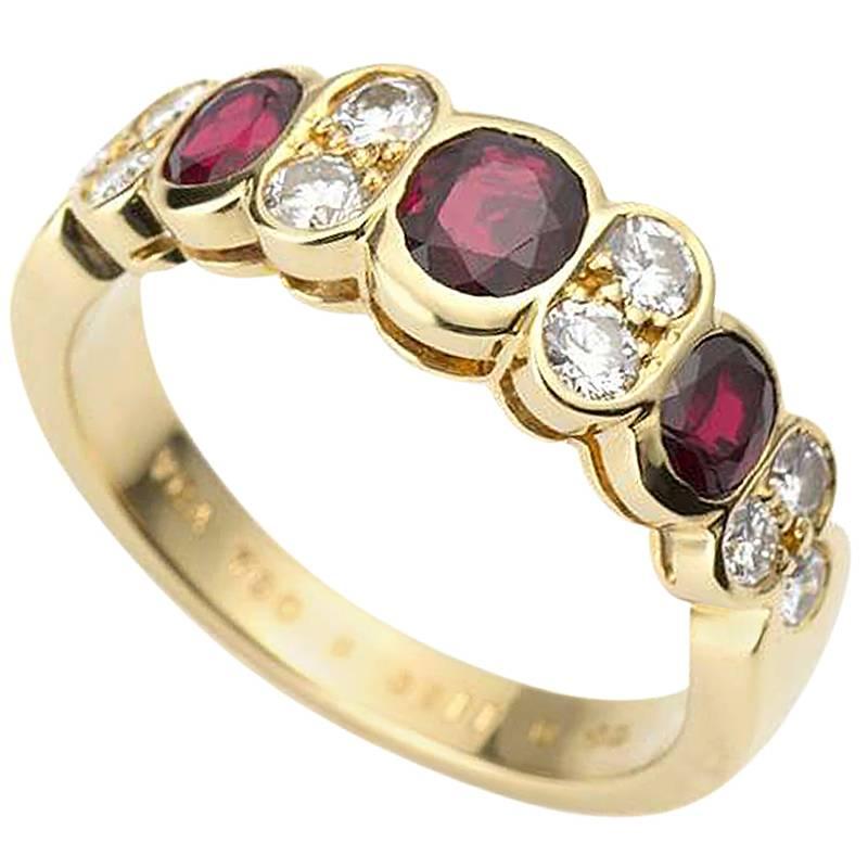 Van Cleef & Arpels Ruby Gold Ring