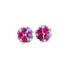 Pendientes de oro de 18 quilates en forma de corazón con diamantes naturales y rubí