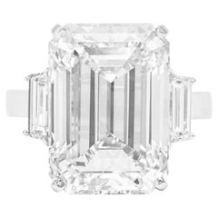 GIA zertifizierter 10 Karat Smaragdschliff Diamant Verlobungsring aus Platin