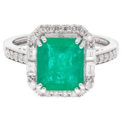 Anello cocktail con smeraldo da 2,76 carati e diamante baguette da 0,44 carati, gioielli in oro bianco 14 carati