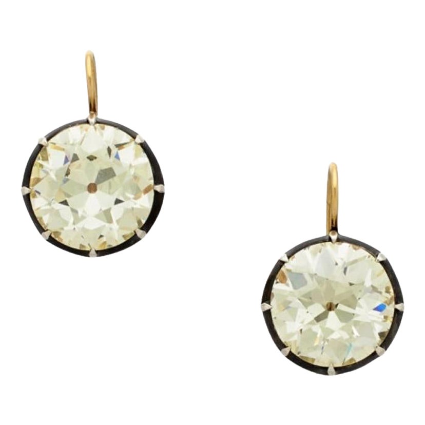 20.16 Carats Antique Style Old European Cut Diamond earrings in gold/silver. For Sale