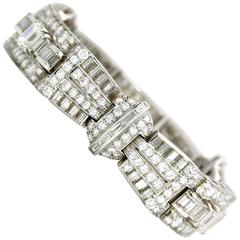 Art Deco 25.20 Carats Diamonds Platinum Bracelet