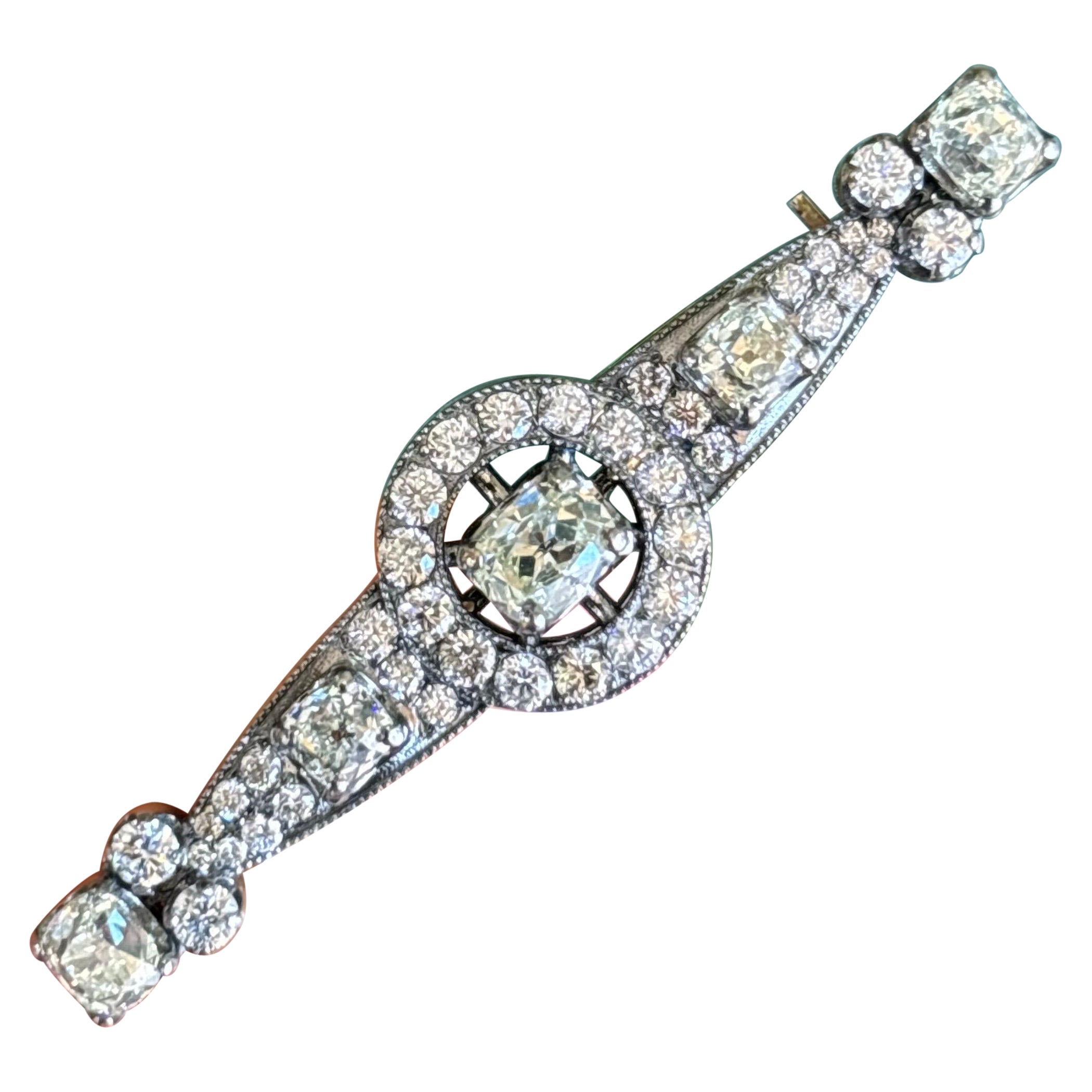 2.95 Carat Diamond and 18K Gold Brooch Pin For Sale