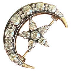 2.8 Carat Diamond Moon Shaped 18K Gold Brooch Pin