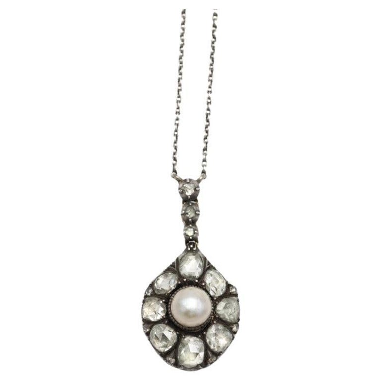 Unique Diamonds avec perle et diamants 2.10ct, 1ère moitié du 19ème siècle. en vente