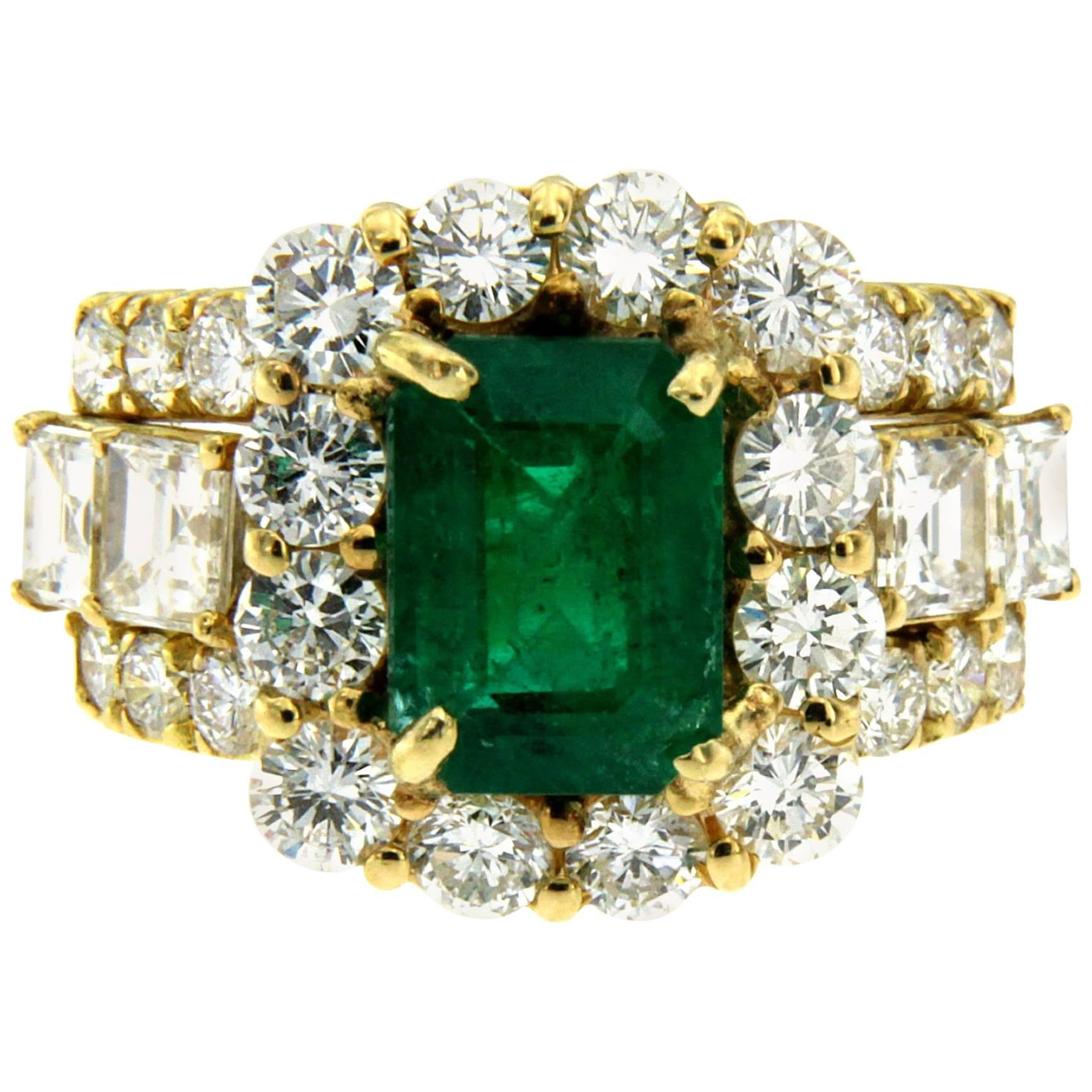 Natural 2.80 Carat Colombian Emerald Diamond Gold Ring