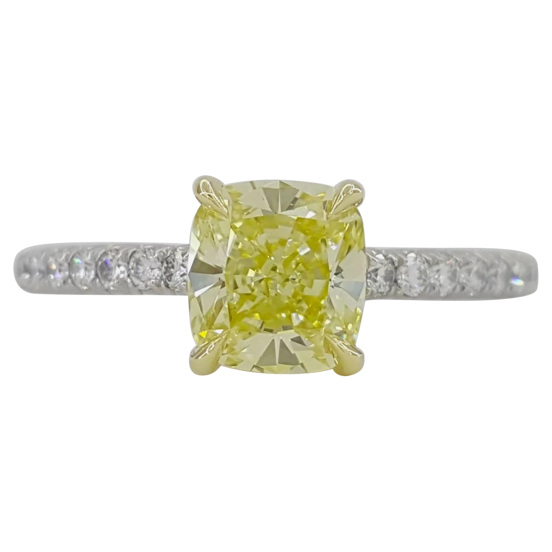 Tiffany & Co., 1,19 quilates Anillo de compromiso de diamantes en cojín amarillo intenso fantasía