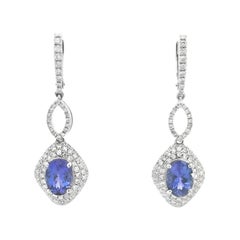 Eleganti orecchini con gemme di tanzanite