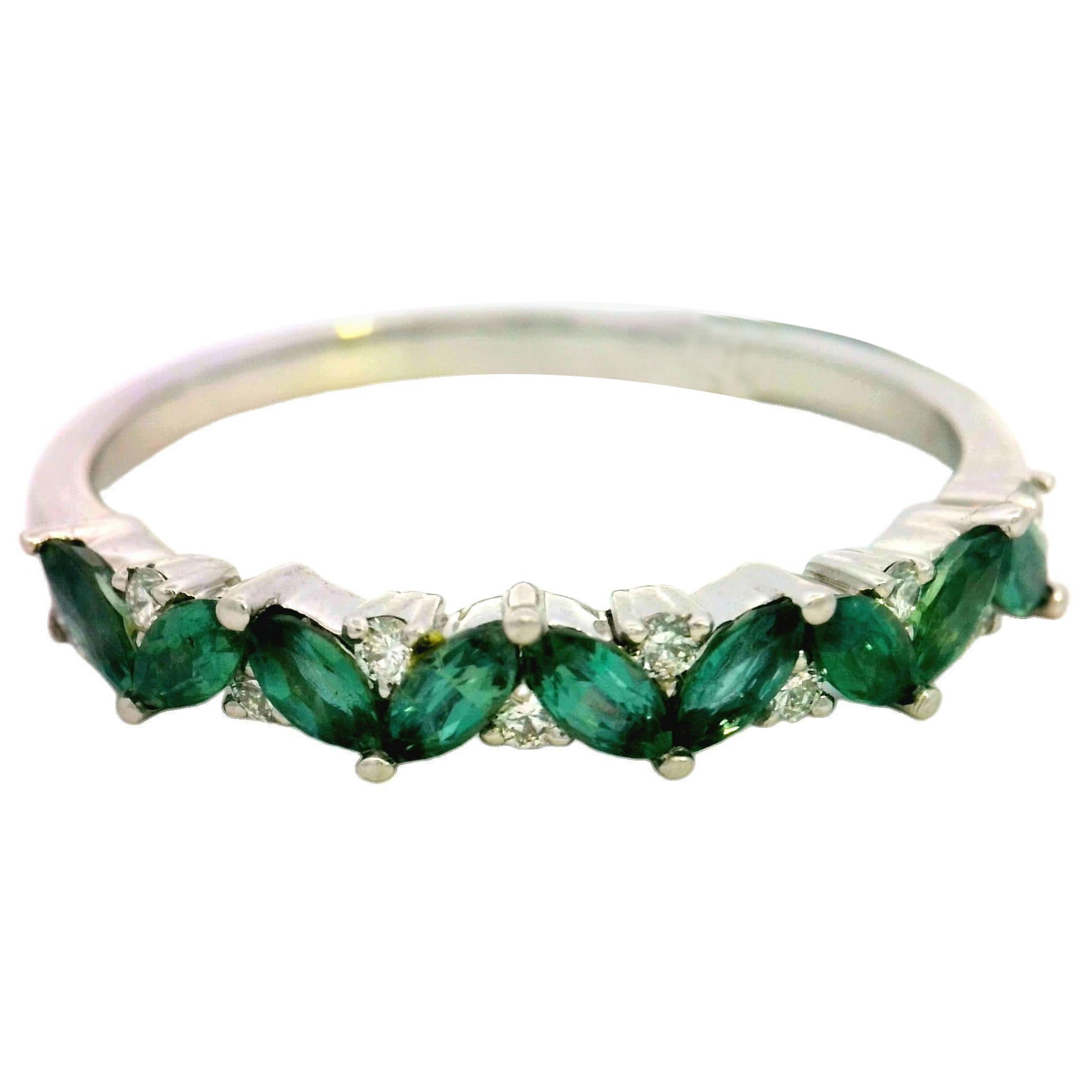 Elegant Green Gemstone Ring