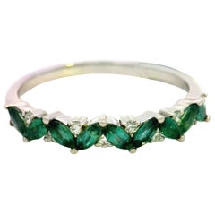 Elegant Green Gemstone Ring