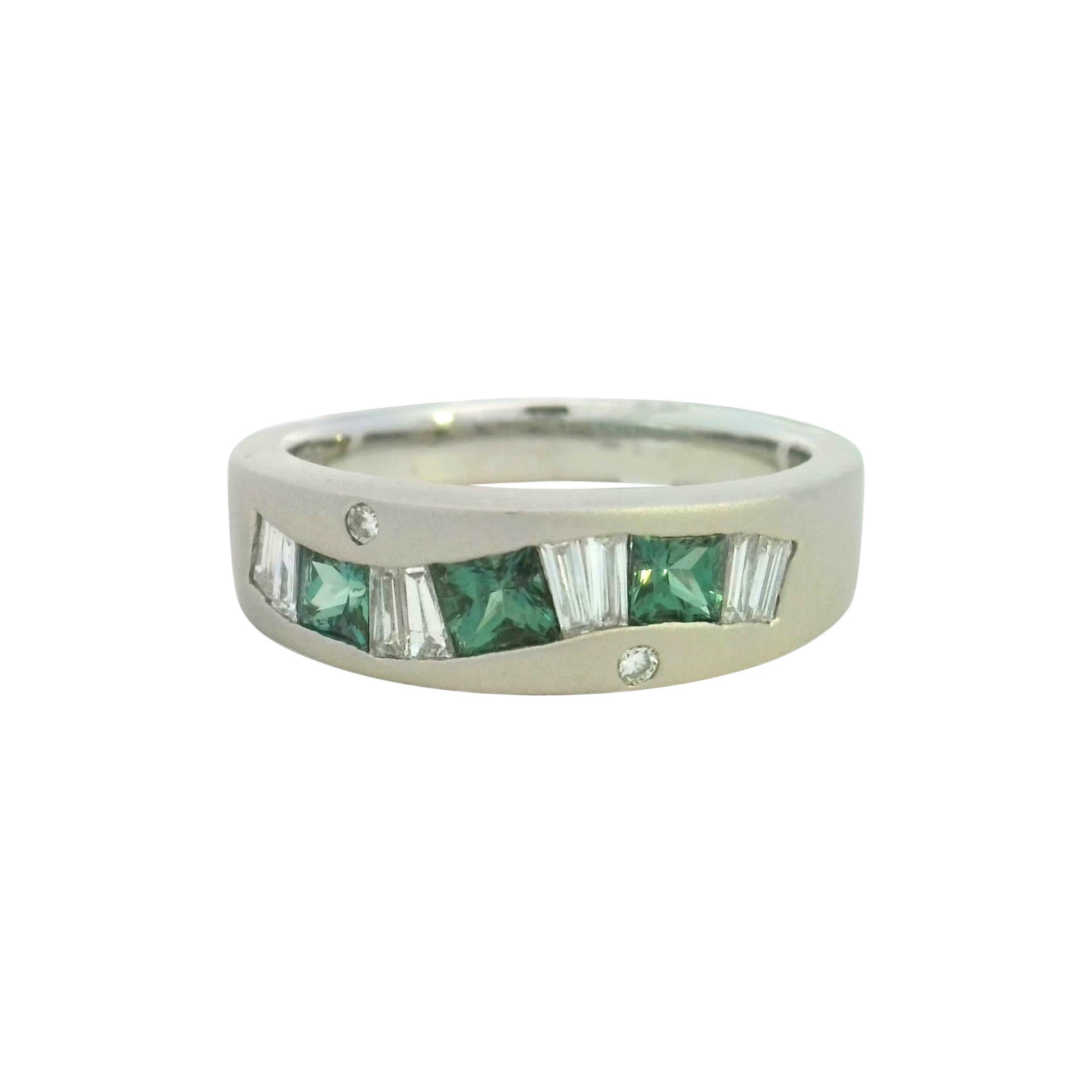 Elegant Green and White Gemstone Ring